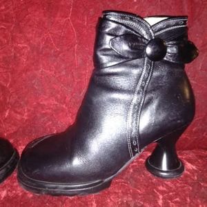Black John Fluevog Lambchop Mini 7.5